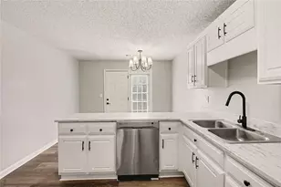 6041 Creekerton Blvd, McDonough, GA 30252 - Photo 11