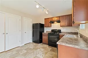 2877 S Hills, Riverdale, GA 30296 - Photo 11