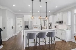 1525 Camden Cove Dr, Cumming, GA 30040 - Photo 3