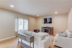 1727 Shire Village Dr, Sugar Hill, GA 30518 - Photo 9