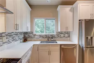 1727 Shire Village Dr, Sugar Hill, GA 30518 - Photo 7