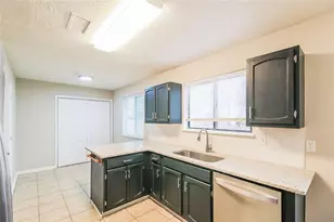 1050 Chapman Cir, Stone Mountain, GA 30088 - Photo 11