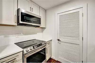 501 Granville Court, Atlanta, GA 30328 - Photo 17