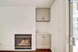 501 Granville Ct, Atlanta, GA 30328 - Photo 9