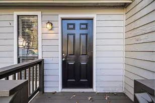 1169 Oaks Pl, Stone Mountain, GA 30083 - Photo 5