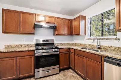 1169 Oaks Place, Stone Mountain, GA 30083 - Photo 17