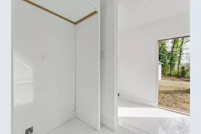 1956 Washington Road, Atlanta, GA 30344 - Photo 17