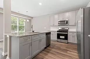 1010 Valley Rock Dr, Lithonia, GA 30058 - Photo 5