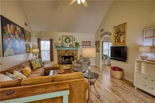 1248 Rockview Ct, Loganville, GA 30052 - Photo 9