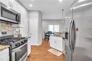 225 Benjamin Cir, Fayetteville, GA 30214 - Photo 7