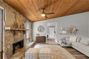 810 Bonnie Glen Dr SE, Marietta, GA 30067 - Photo 3