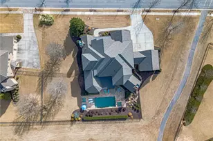 2262 Crimson King Dr, Braselton, GA 30517 - Photo 3