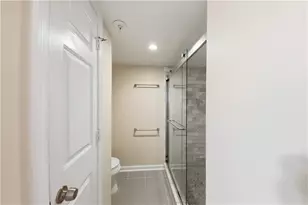 4252 River Green Dr NW, Atlanta, GA 30327 - Photo 17