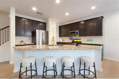 1571 Trailview Way NE, Atlanta, GA 30329 - Photo 9