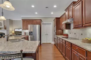 246 Somerset Cir, Woodstock, GA 30189 - Photo 13