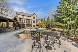 407 Maple Ridge Ct, Cumming, GA 30028 - Photo 5