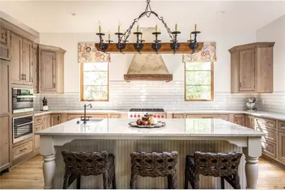 3118 W Roxboro Road NE, Atlanta, GA 30324 - Photo 3