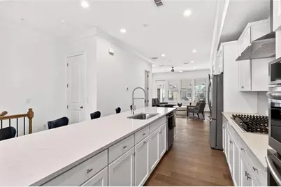 6786 Encore Boulevard, Atlanta, GA 30328 - Photo 9