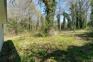 665 S Eugenia Pl NW, Atlanta, GA 30318 - Photo 17