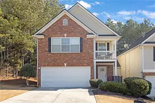 642 Lakes Cir, Lithonia, GA 30058 - Photo 1