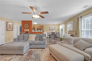 642 Lakes Cir, Lithonia, GA 30058 - Photo 9