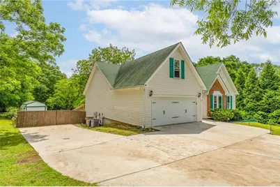 1426 Wyntercreek Drive, Hoschton, GA 30548 - Photo 39