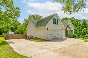 1426 Wyntercreek Dr, Hoschton, GA 30548 - Photo 39