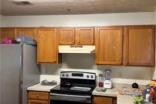 312 Ridge Creek Dr, Clarkston, GA 30021 - Photo 3