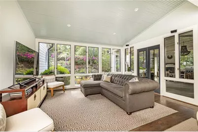 221 Robin Hood Road NE, Atlanta, GA 30309 - Photo 17