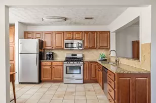 1335 N Crossing Dr NE, Atlanta, GA 30329 - Photo 11