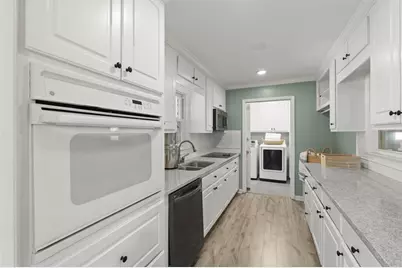 146 Lancelot Way, Lawrenceville, GA 30046 - Photo 13