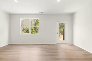 2010 Roseleigh Dr, Douglasville, GA 30134 - Photo 11