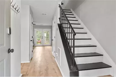 2506 Queen Anne Court, Sandy Springs, GA 30350 - Photo 3