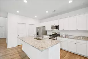 3853 Rustic Barn Wy, Loganville, GA 30052 - Photo 3