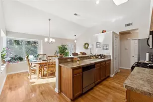 10600 Willow Meadow Cir, Johns Creek, GA 30022 - Photo 5