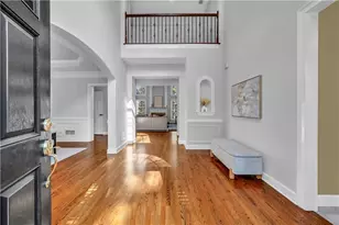 5640 Overlook Bluff, Johns Creek, GA 30097 - Photo 9