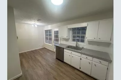 2445 Silverwood Drive, Gainesville, GA 30507 - Photo 5