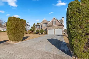 820 Kaitlyn Dr, Loganville, GA 30052 - Photo 3