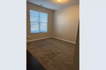 6536 Woodwell Drive, Union City, GA 30291 - Photo 5