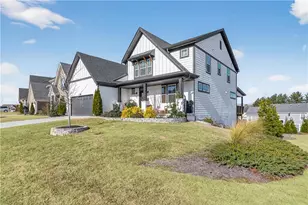 1101 Michigan Cir, Hoschton, GA 30548 - Photo 3