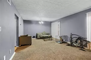 273 Country Club Dr, Jonesboro, GA 30238 - Photo 11