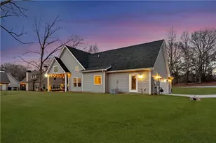 40 E Second St, Newnan, GA 30263 - Photo 51