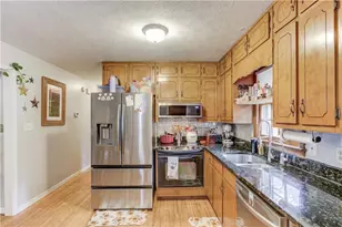 538 Valleyview Dr, Winder, GA 30680 - Photo 7