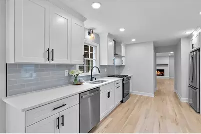 2802 Lakeview Court, Buford, GA 30519 - Photo 3