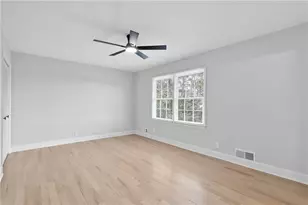 2802 Lakeview Ct, Buford, GA 30519 - Photo 13