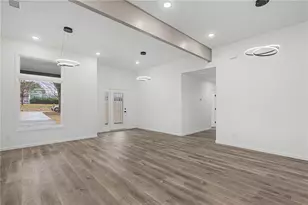 1667 Thornton Pl SW, Atlanta, GA 30315 - Photo 9