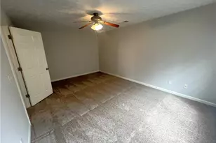 1785 Campbell Ives Dr, Lawrenceville, GA 30045 - Photo 15