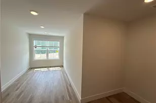 2410 Reserve Manor Ct, Lawrenceville, GA 30011 - Photo 11