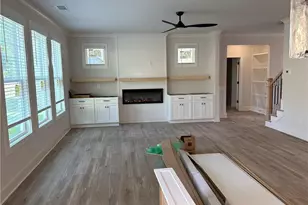 2410 Reserve Manor Ct, Lawrenceville, GA 30011 - Photo 3