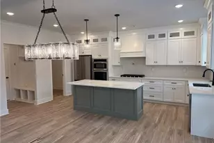 2410 Reserve Manor Ct, Lawrenceville, GA 30011 - Photo 5